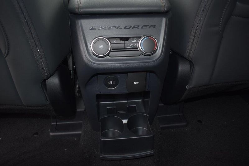 New 2025 Ford Explorer ActiveImage 11