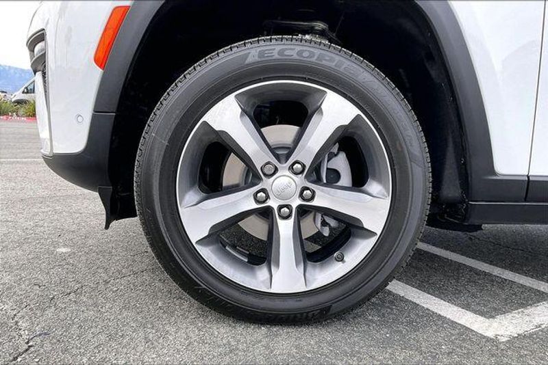 New 2026 Jeep Grand Cherokee Limited 4x4Image 10