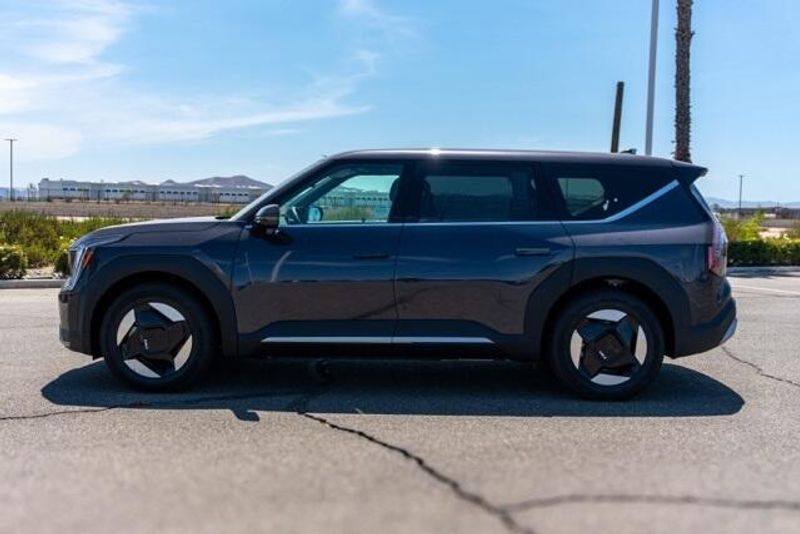 New 2026 Kia EV9 LightImage 4