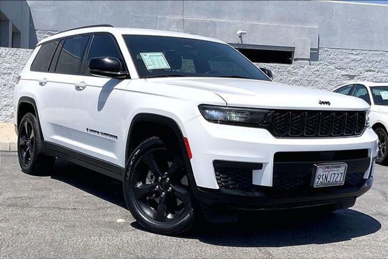 Used 2021 Jeep Grand Cherokee L AltitudeImage 12
