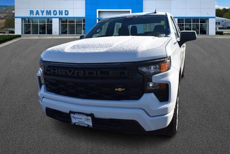 Used 2024 Chevrolet Silverado 1500 CustomImage 8