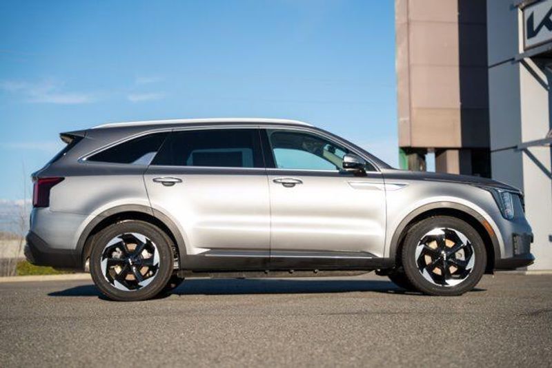 New 2026 Kia Sorento Hybrid EXImage 8