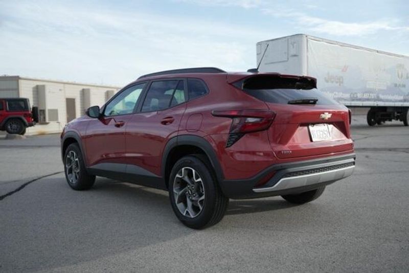 Used 2024 Chevrolet Trax LTImage 5