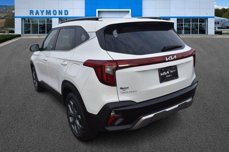 Used 2024 Kia Seltos SImage 5