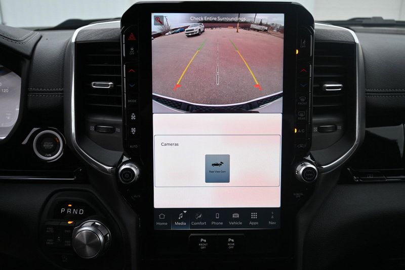 2025 RAM 1500 LaramieImage 27