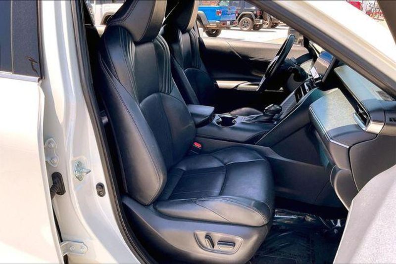 Used 2021 Toyota Venza LimitedImage 6