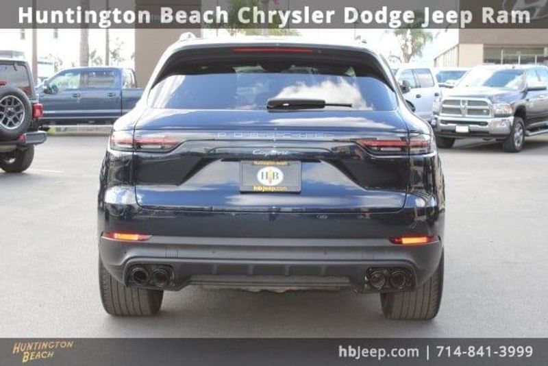 2022 Porsche Cayenne Platinum EditionImage 4