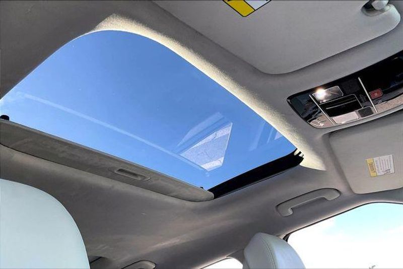 Used 2024 Hyundai Santa Fe CalligraphyImage 29