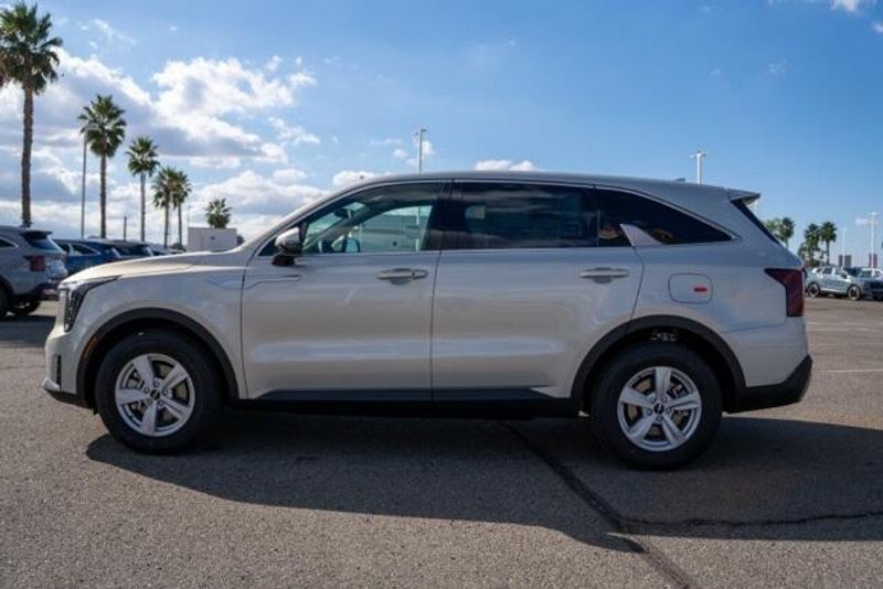 New 2026 Kia Sorento LXImage 4