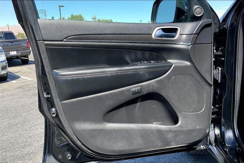 Used 2018 Jeep Grand Cherokee LimitedImage 20
