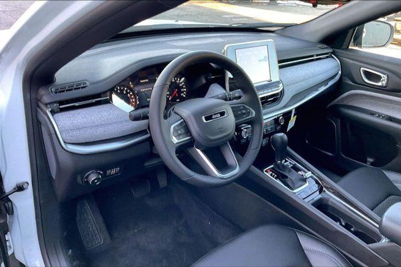 New 2026 Jeep Compass Latitude 4x4Image 6