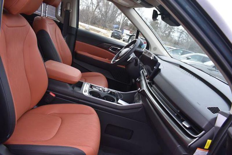 New 2026 Kia Carnival Hybrid SXImage 15