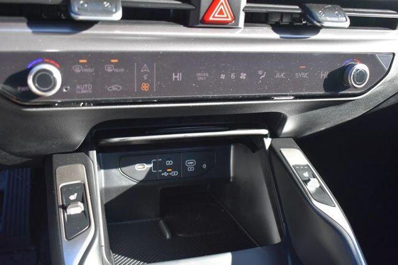 New 2026 Kia Sorento Hybrid EXImage 32