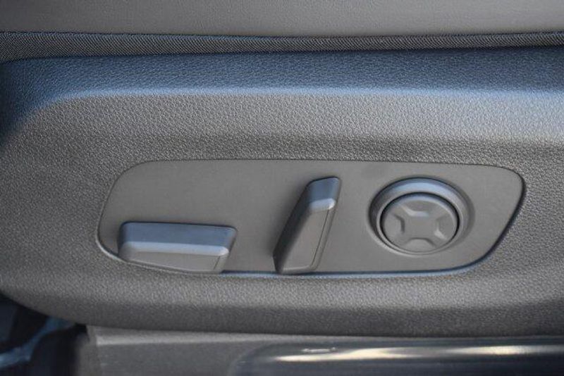 New 2027 Kia Carnival SXImage 25