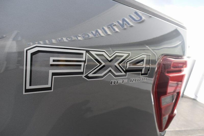 2025 Ford F-150 PlatinumImage 9