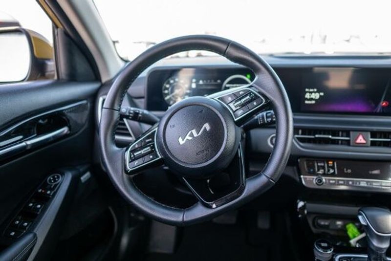 2024 Kia Seltos SXImage 12