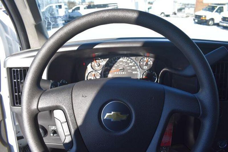 New 2025 Chevrolet Express 3500 Work VanImage 23