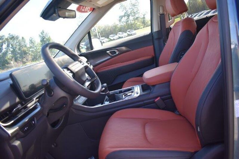 New 2027 Kia Carnival SXImage 26