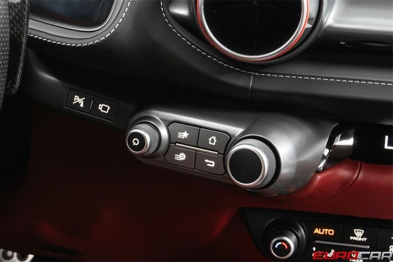 Used 2019 Ferrari 812 Superfast *HISTORICAL PAINT * IMMACULATE CONDITION*Image 32