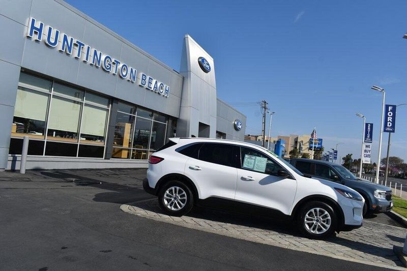 2022 Ford Escape SEImage 3