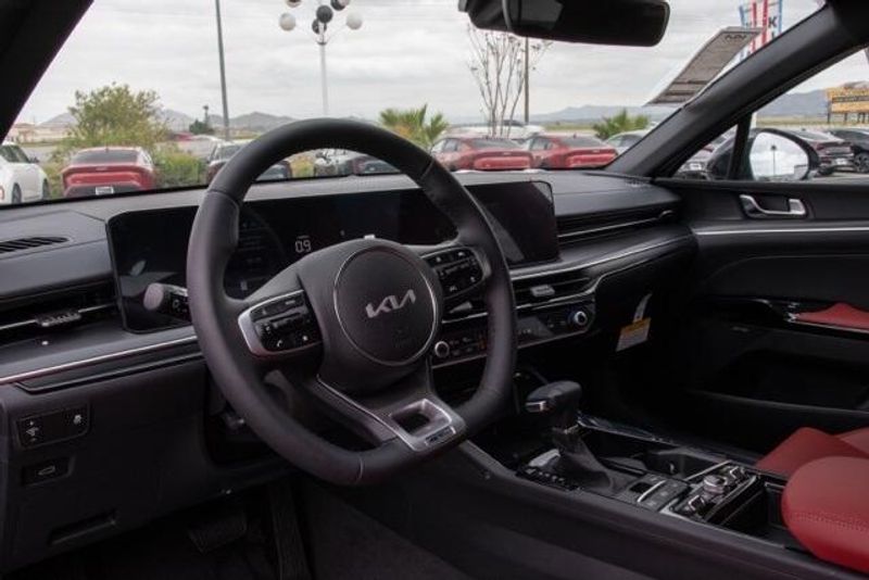 2025 Kia K5 GT-LineImage 11