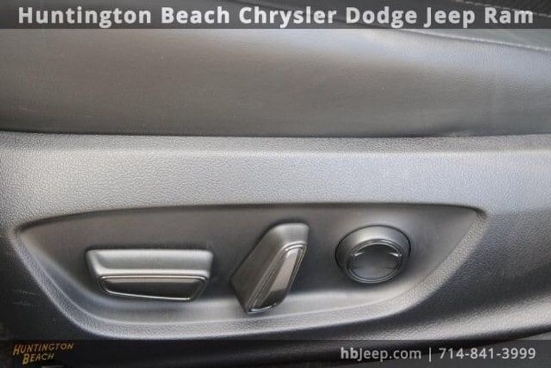 2023 Toyota Prius XLEImage 26