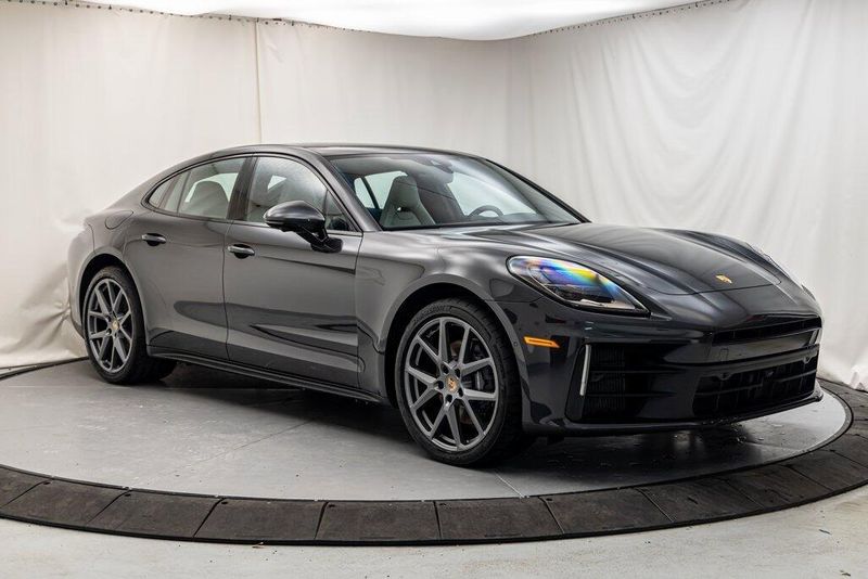 2024 Porsche Panamera 4Image 7