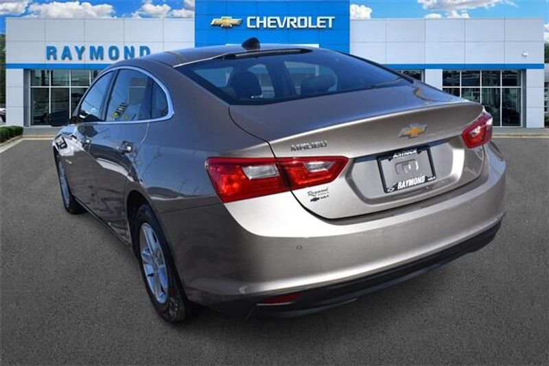 2025 Chevrolet Malibu LSImage 5