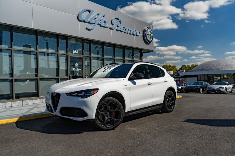 2024 Alfa Romeo Stelvio Veloce Awd