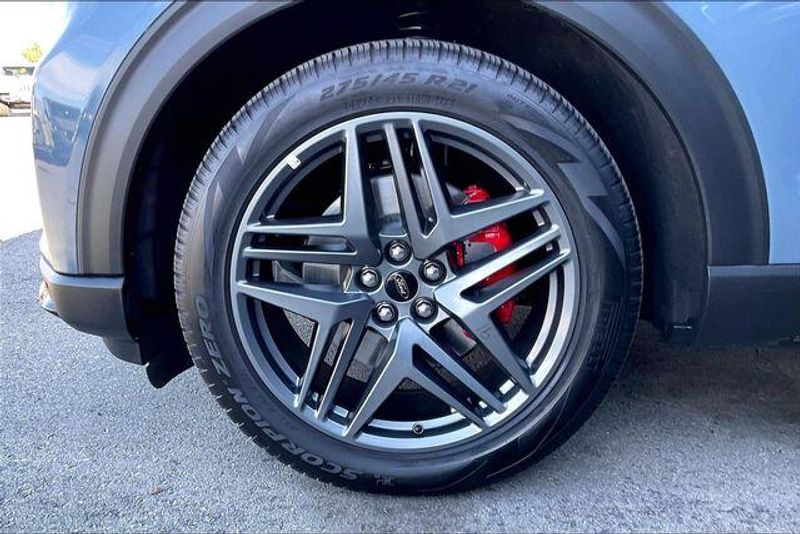 Used 2025 Ford Explorer STImage 8