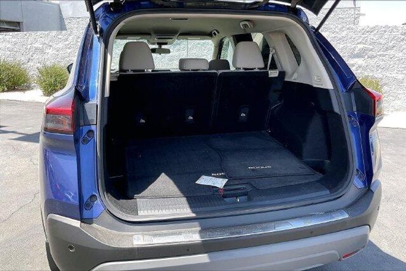 Used 2023 Nissan Rogue SVImage 34