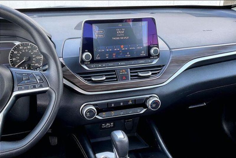 Used 2023 Nissan Altima 2.5 SVImage 5