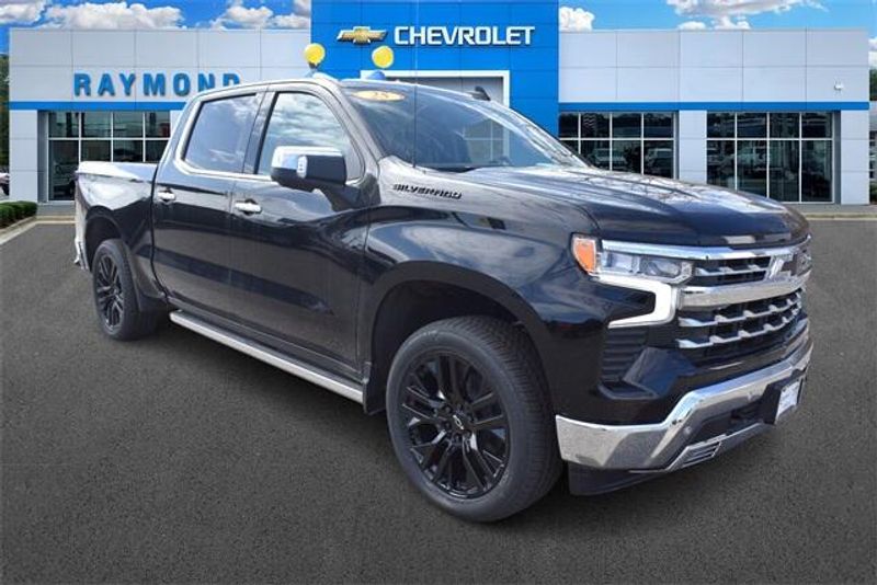 2025 Chevrolet Silverado 1500 LTZImage 10