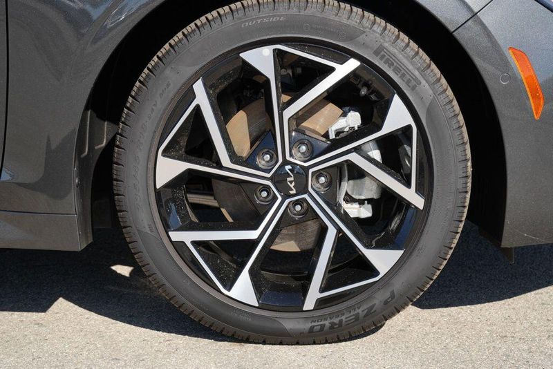 Used 2025 Kia K5 EXImage 9