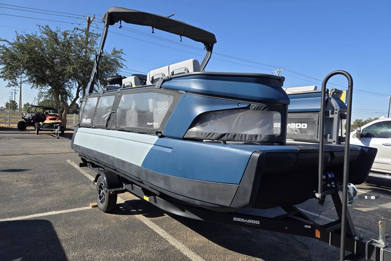 2025 SEADOO SWITCH CRUISE LIMITED 21 230HP PAINTED TRAILER HARBOR BLUE 