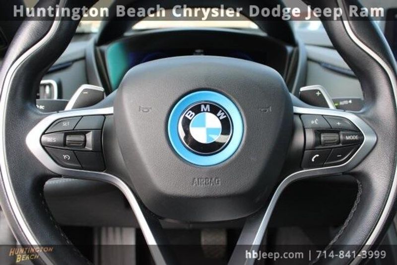 2019 BMW i8 BaseImage 20