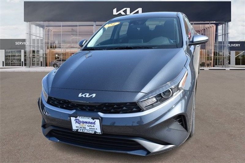 2024 Kia Forte LXSImage 8