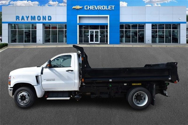 2024 Chevrolet Silverado 4500HD Work TruckImage 8