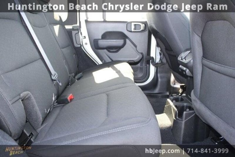 2022 Jeep Wrangler Unlimited Sport AltitudeImage 35