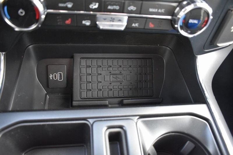 2025 Ford F-150 XLTImage 19