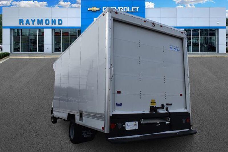 New 2025 Chevrolet Express 3500 Work VanImage 6