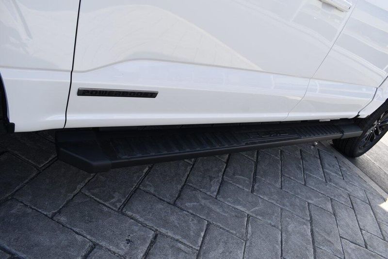 New 2025 Ford F-150 LariatImage 7