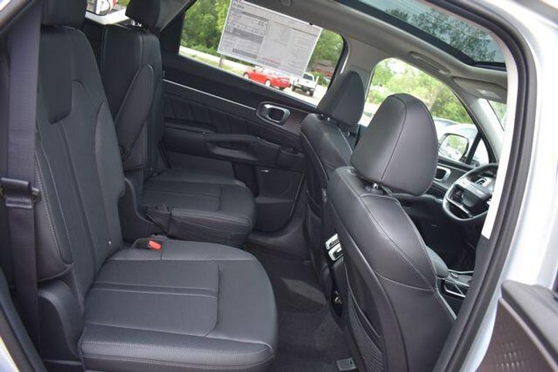 New 2026 Kia Sorento SXImage 17