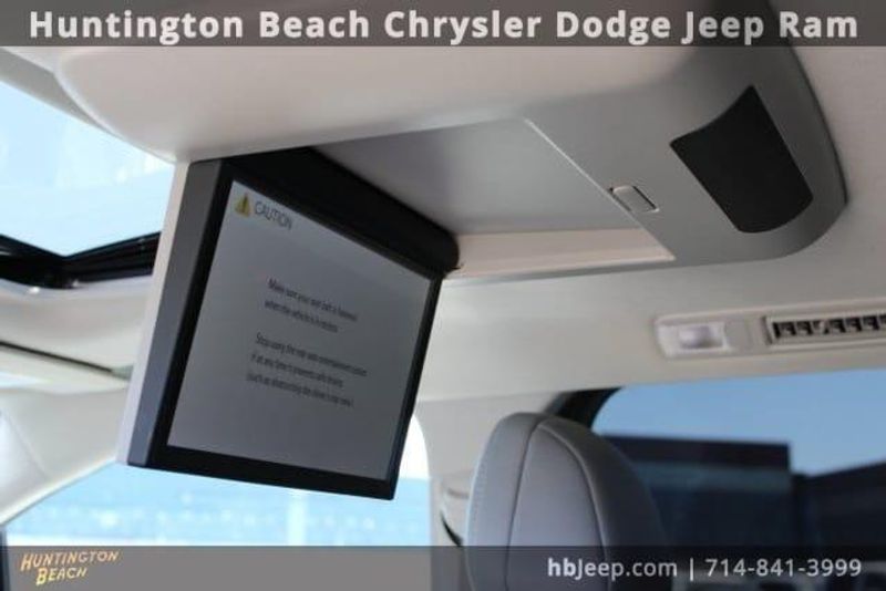 2023 Toyota Sienna LimitedImage 44