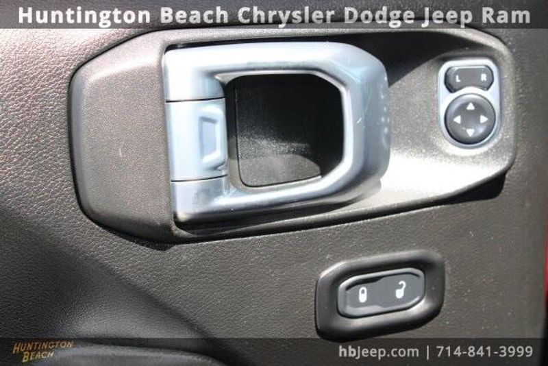 2021 Jeep Wrangler Unlimited IslanderImage 11