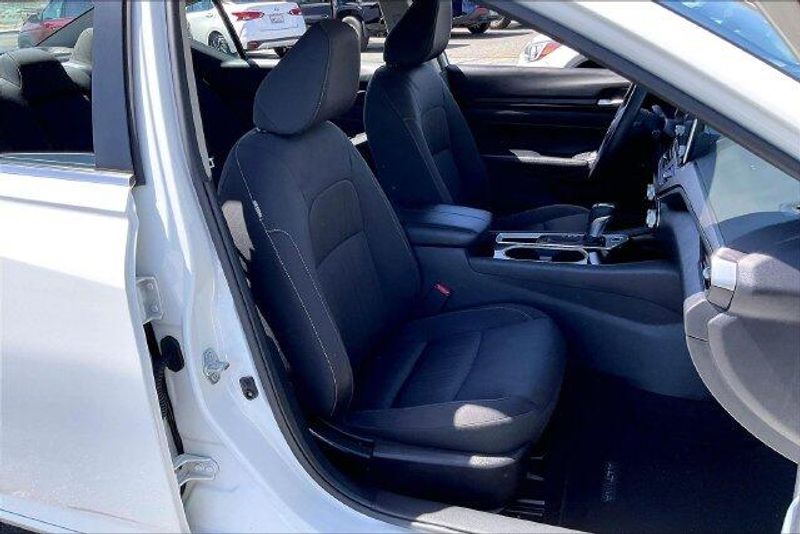 Used 2024 Nissan Altima 2.5 SVImage 6