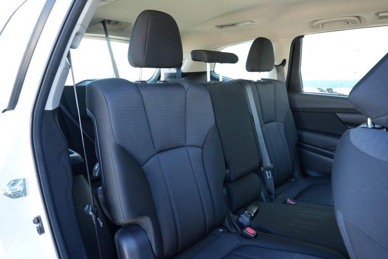 Used 2023 Subaru Ascent BaseImage 18