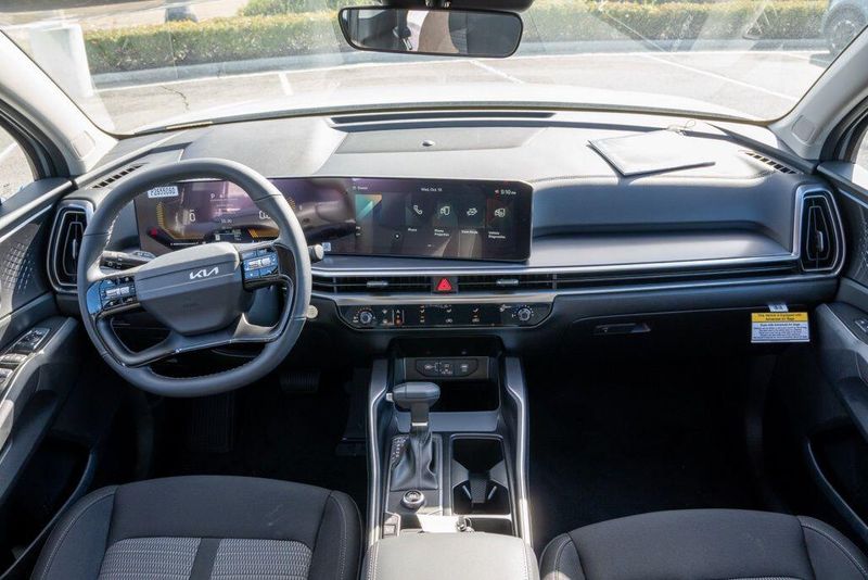 New 2026 Kia Sorento LXImage 17