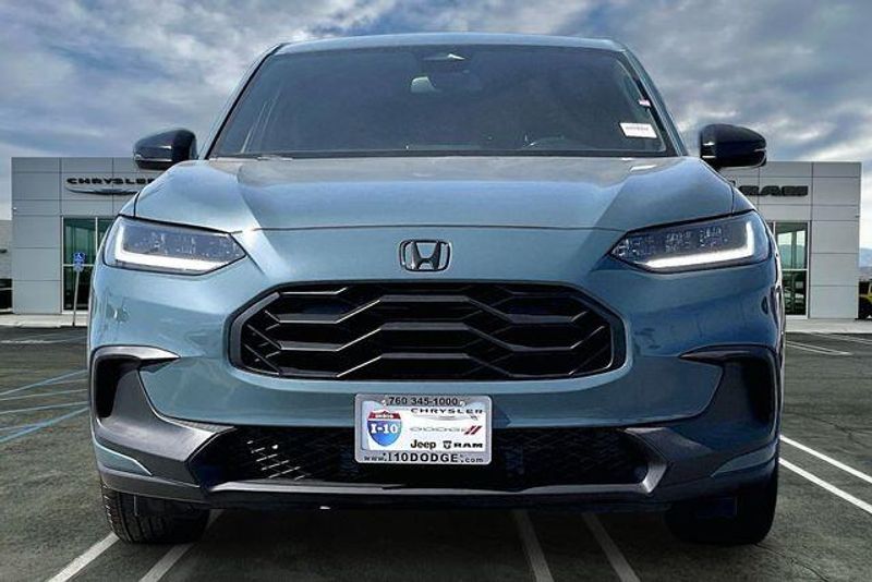 Used 2023 Honda HR-V SportImage 2