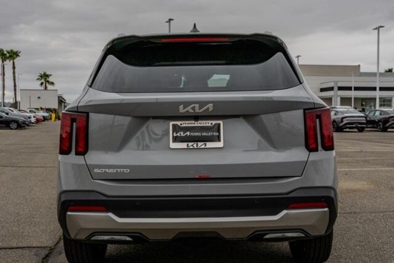 2025 Kia Sorento SImage 6